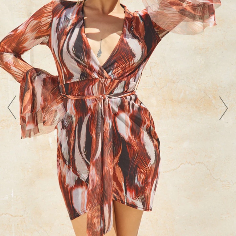 Pretty Little Thing Bodycon Dress - NEVER WORN